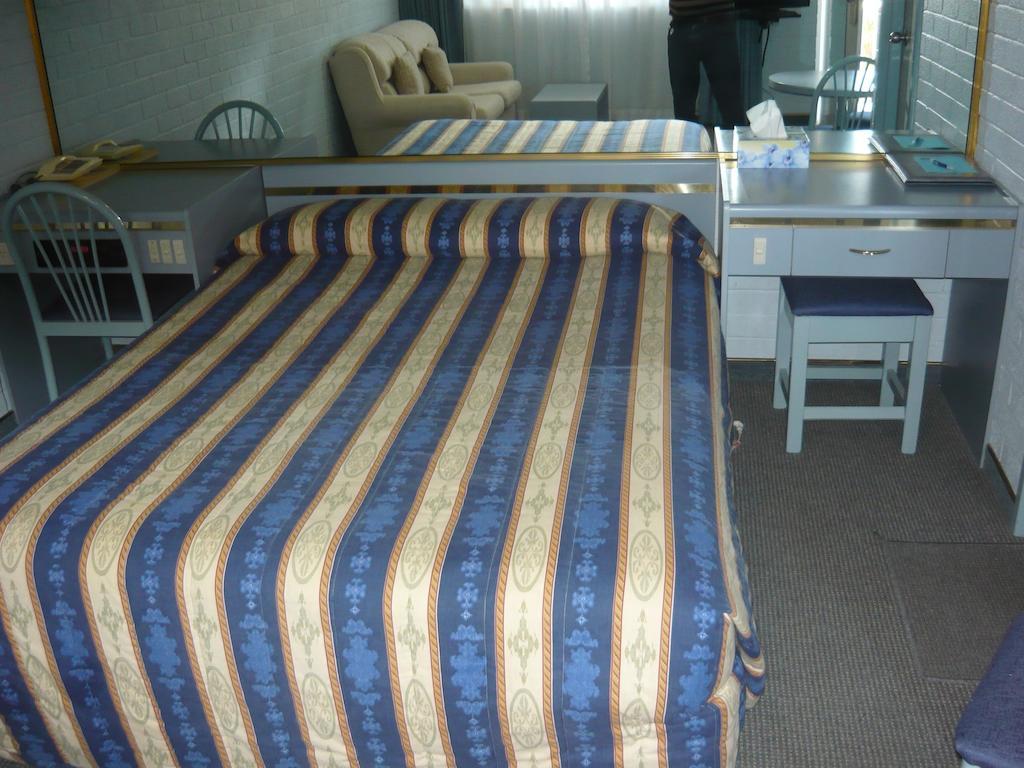 Bridge Motel Μπέιτμανς Μπέι Δωμάτιο φωτογραφία